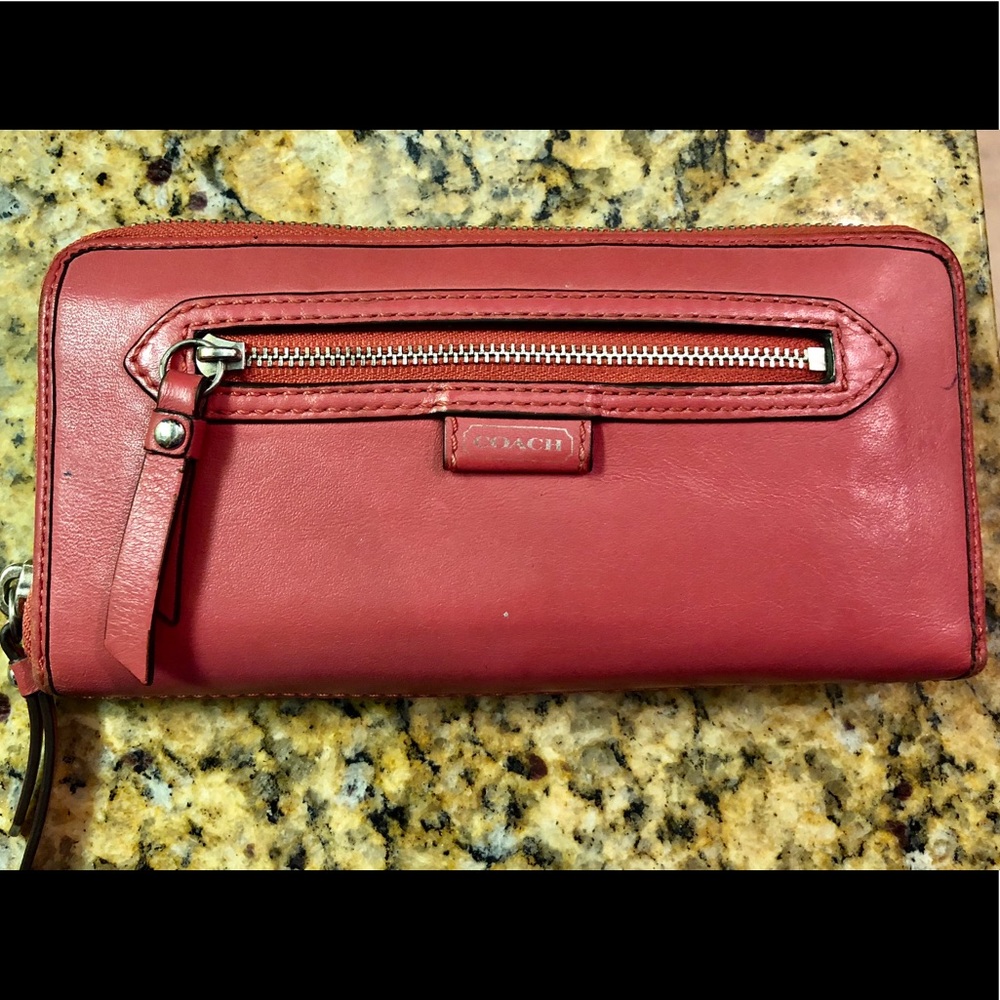 COACH Accordion Zip Wallet in Leather